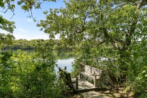 385 Barnes Road Oak Bluffs MA 02557