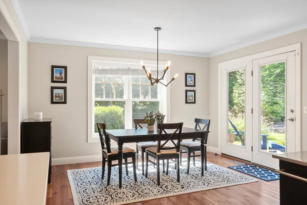 42 Eighth Street North Edgartown MA 02539