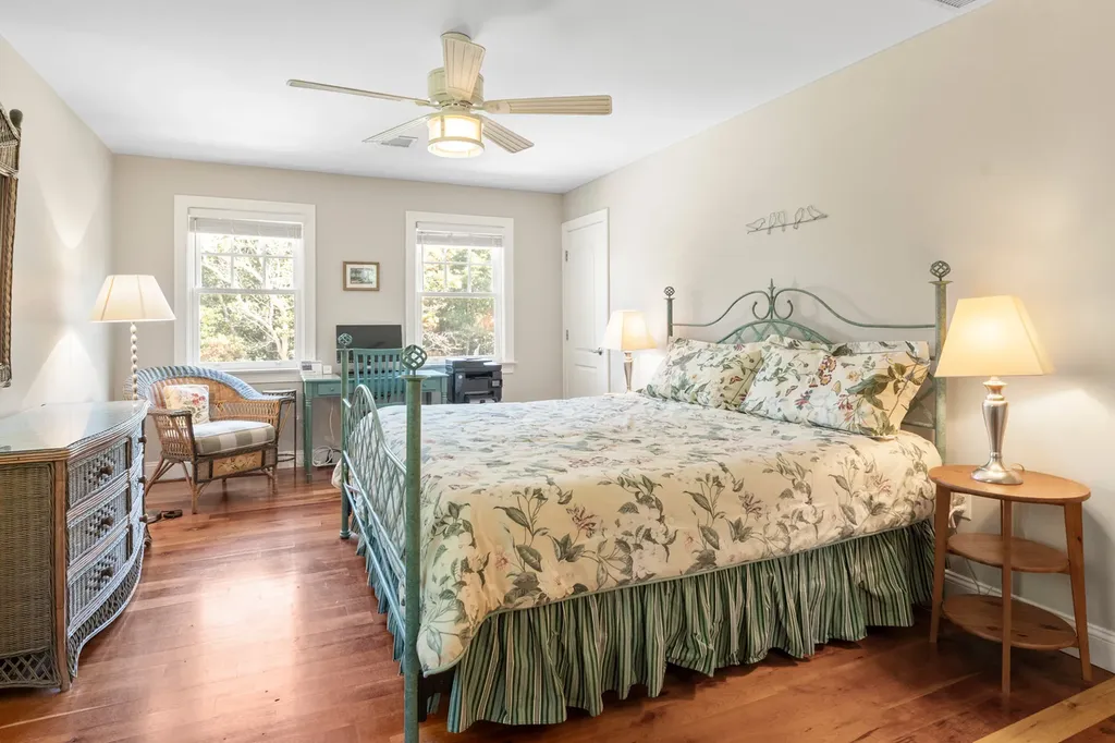 42 Eighth Street North Edgartown MA 02539