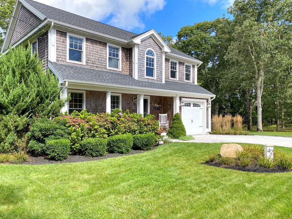 42 Eighth Street North Edgartown MA 02539