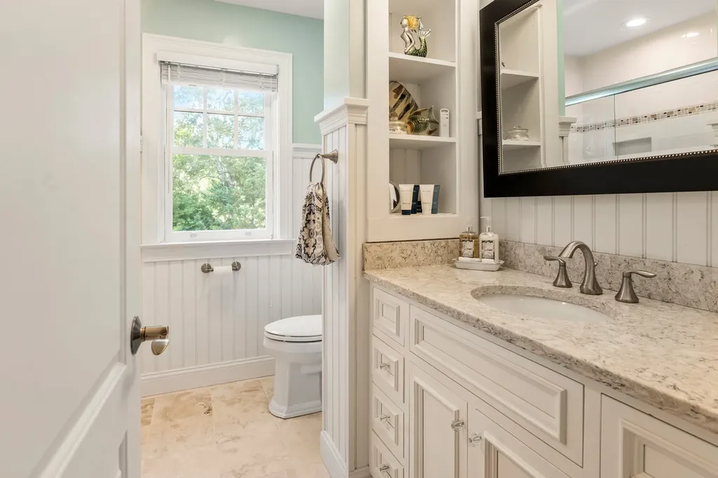 42 Eighth Street North Edgartown MA 02539