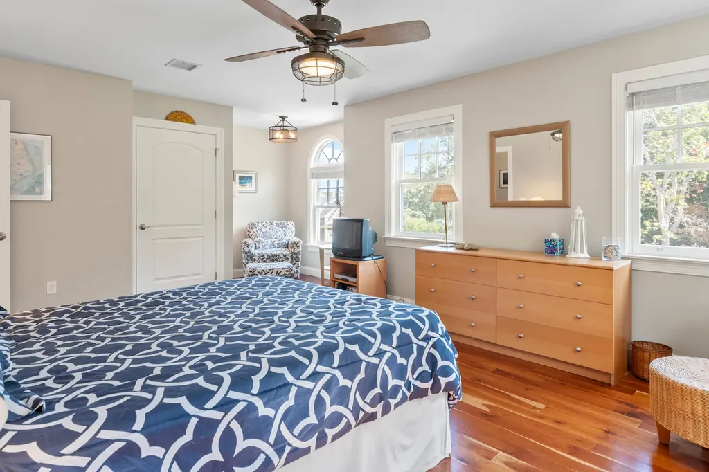 42 Eighth Street North Edgartown MA 02539