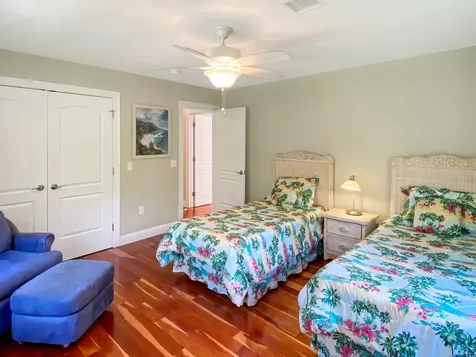 42 Eighth Street North Edgartown MA 02539