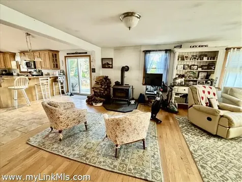 70 Carol Lane Oak Bluffs MA 02557