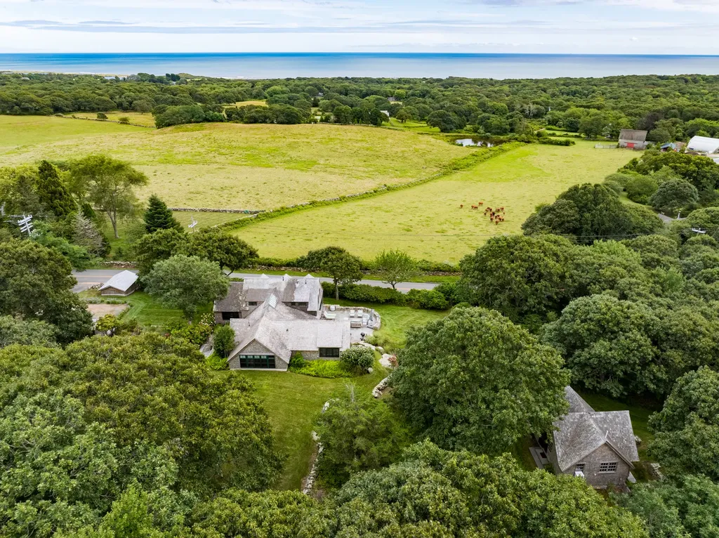 391 Middle Road Chilmark MA 02535