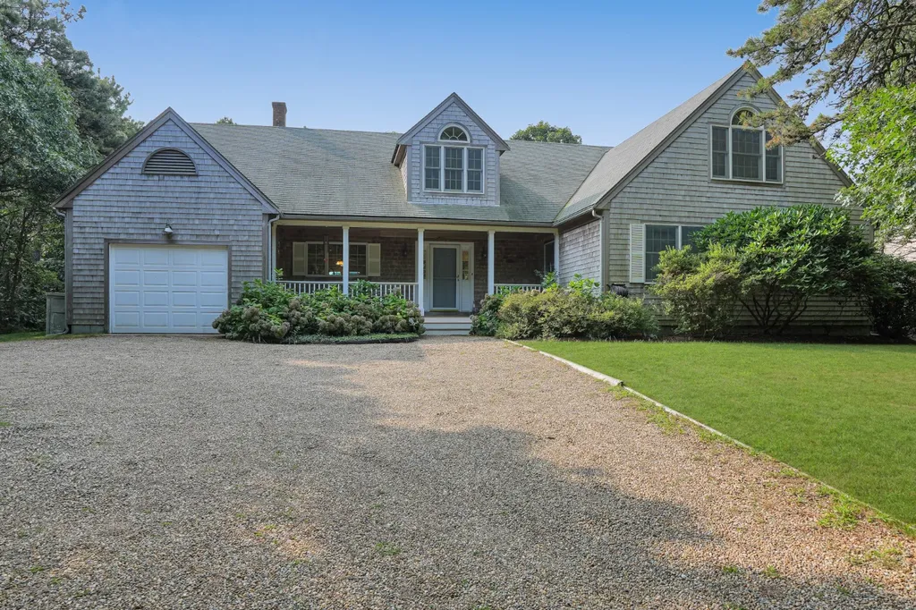 24 Dark Woods Road Edgartown MA 02539