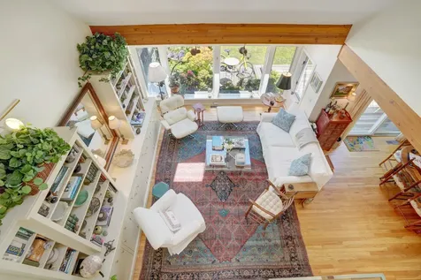 17 Meetinghouse Village Way Edgartown MA 02539