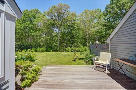 17 Meetinghouse Village Way Edgartown MA 02539