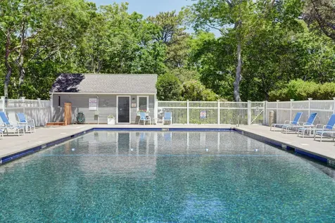 17 Meetinghouse Village Way Edgartown MA 02539