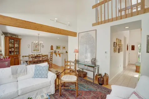 17 Meetinghouse Village Way Edgartown MA 02539