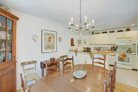 17 Meetinghouse Village Way Edgartown MA 02539