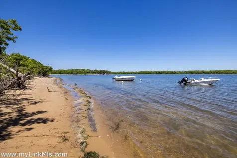 4 Boldwater Road Edgartown MA 02539