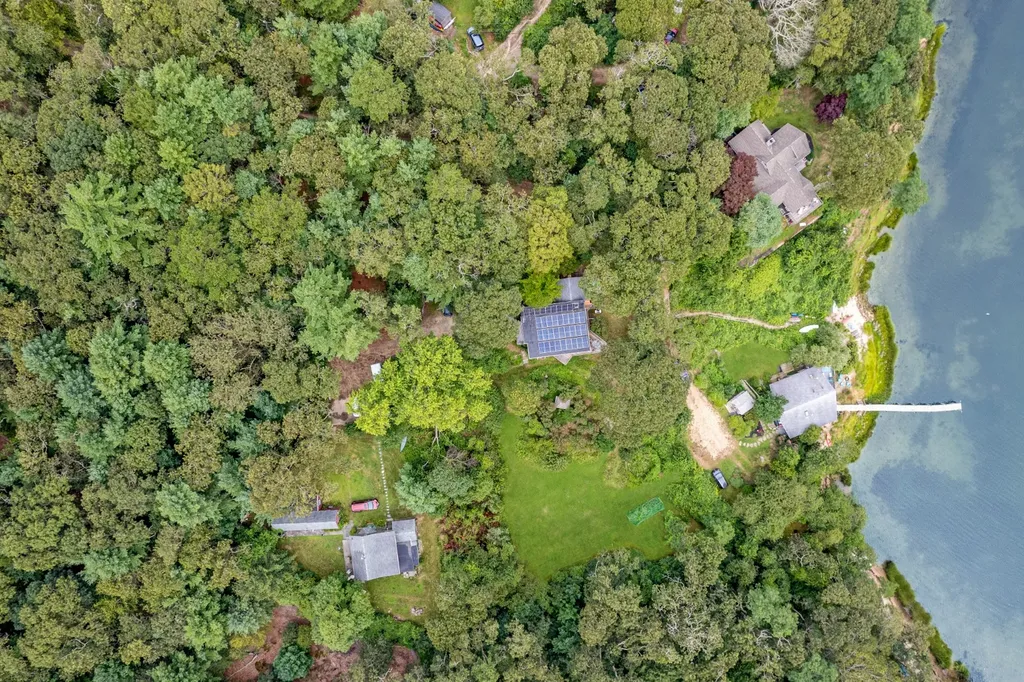 126 Border Road Vineyard Haven MA 02535