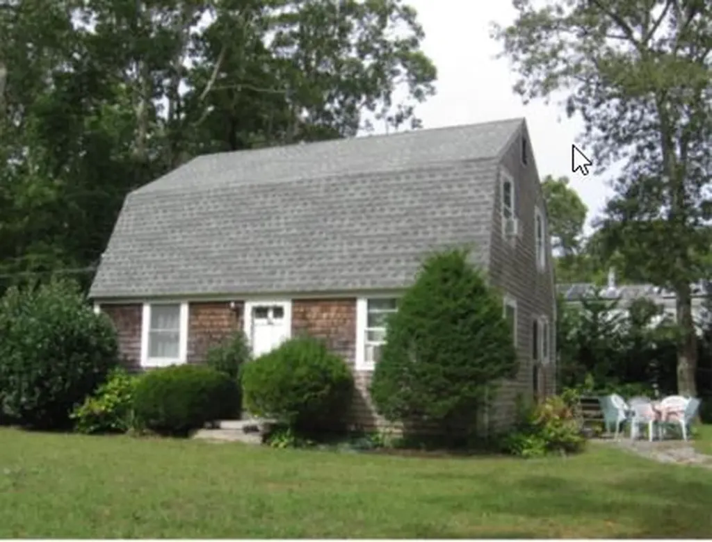 14 Bernard Circle Vineyard Haven MA 02539