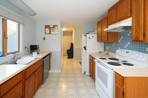 10 Kims Way Oak Bluffs MA 02557