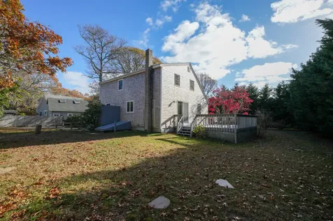 10 Kims Way Oak Bluffs MA 02557