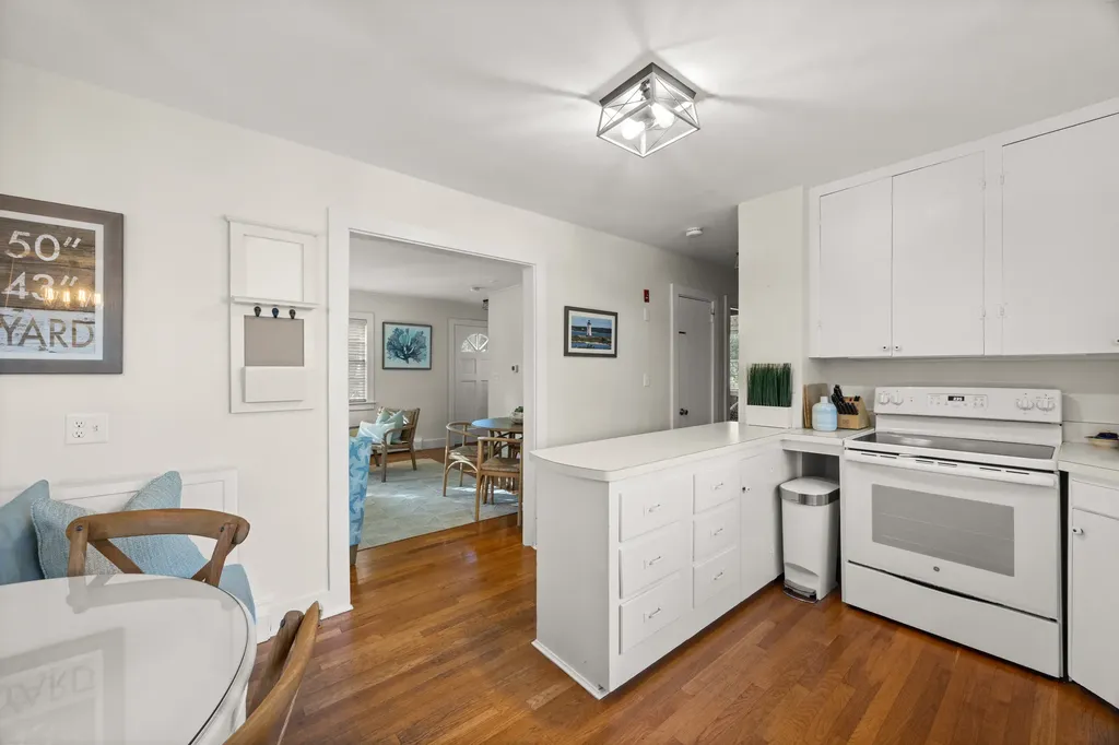 13 Plantingfield Way Edgartown MA 02539