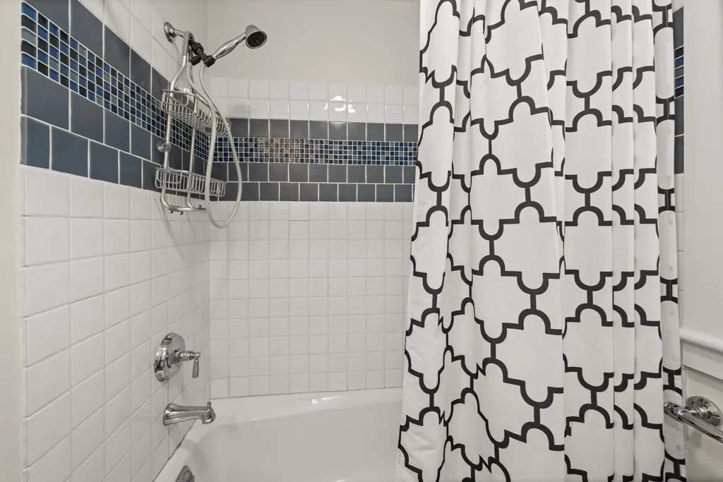 13 Plantingfield Way Edgartown MA 02539