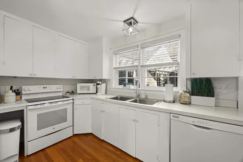 13 Plantingfield Way Edgartown MA 02539