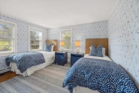 13 Plantingfield Way Edgartown MA 02539