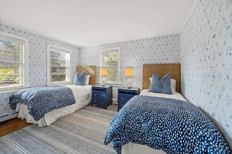 13 Plantingfield Way Edgartown MA 02539