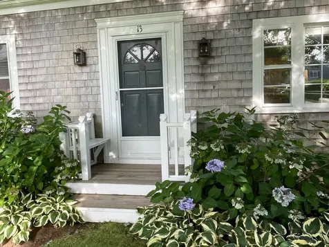 13 Plantingfield Way Edgartown MA 02539