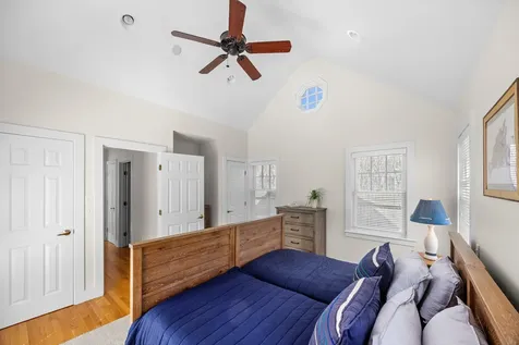 13 Plantingfield Way Edgartown MA 02539