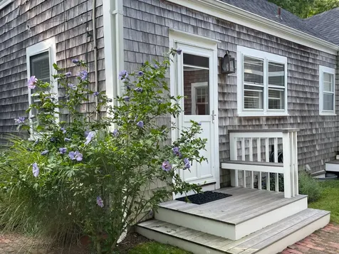 13 Plantingfield Way Edgartown MA 02539