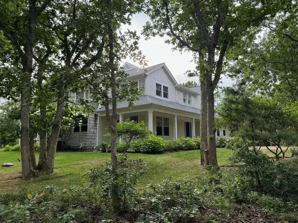 140 Pond Road West Tisbury MA 02575