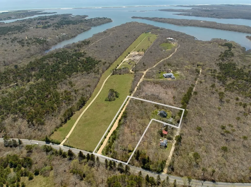 114 Meetinghouse Way Edgartown MA 02539