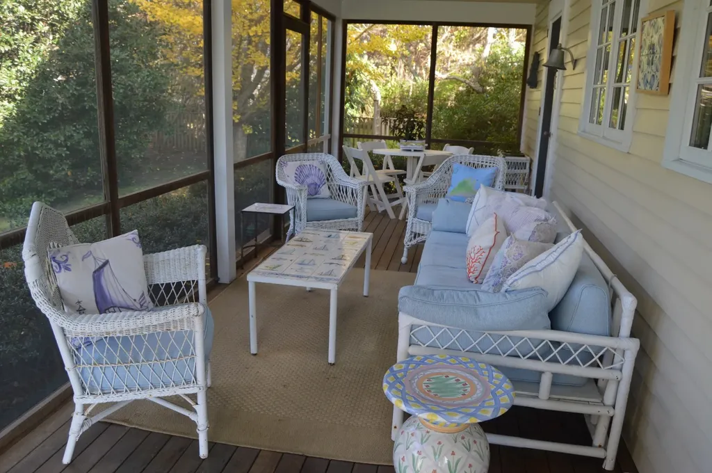 19 Kitts Field Circle Edgartown MA 02539