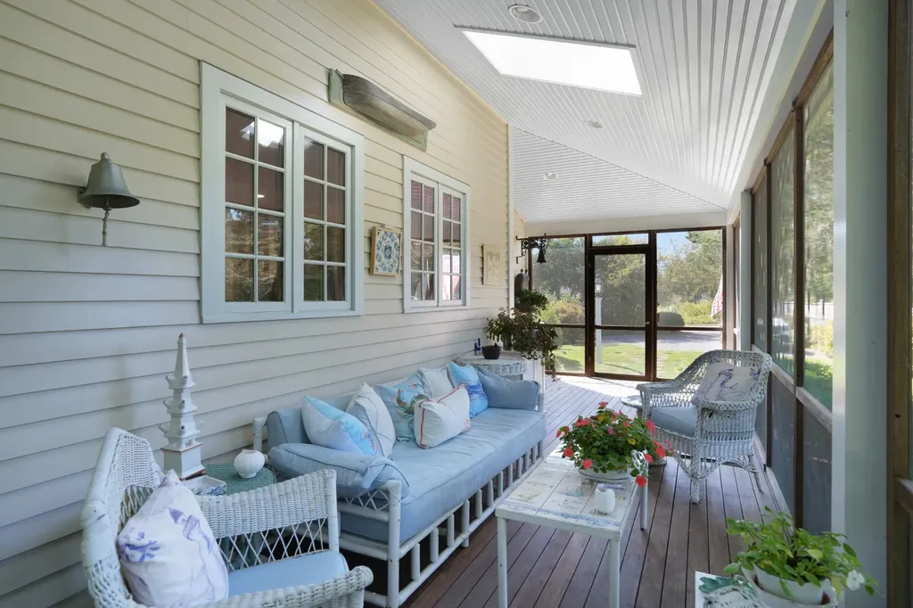 19 Kitts Field Circle Edgartown MA 02539