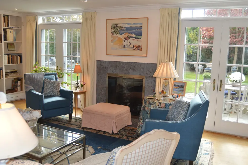 19 Kitts Field Circle Edgartown MA 02539