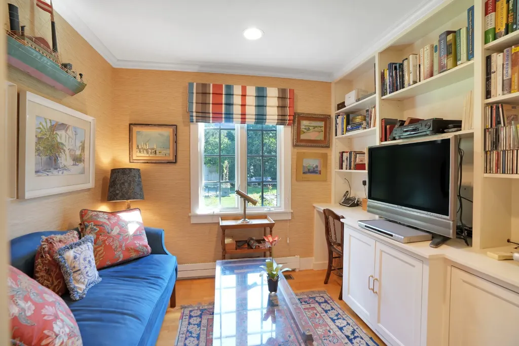 19 Kitts Field Circle Edgartown MA 02539