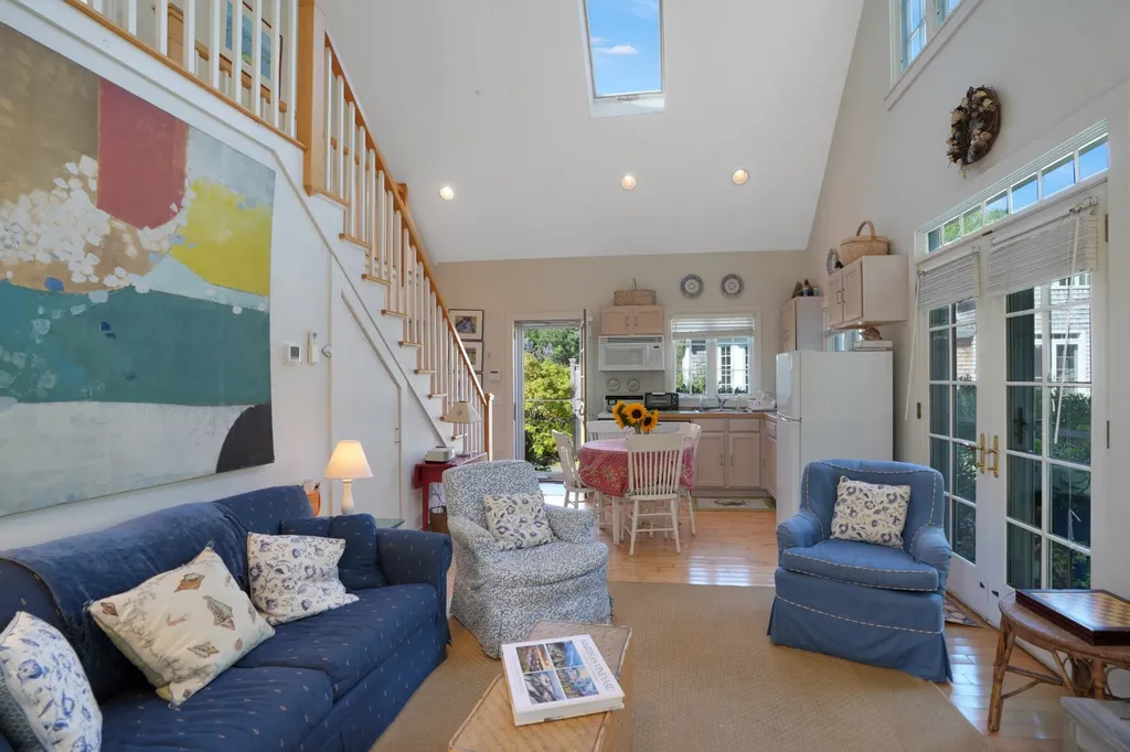 19 Kitts Field Circle Edgartown MA 02539