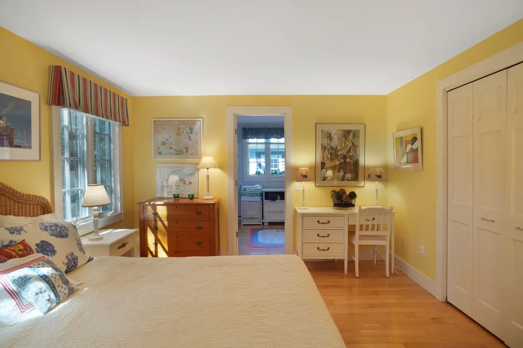 19 Kitts Field Circle Edgartown MA 02539