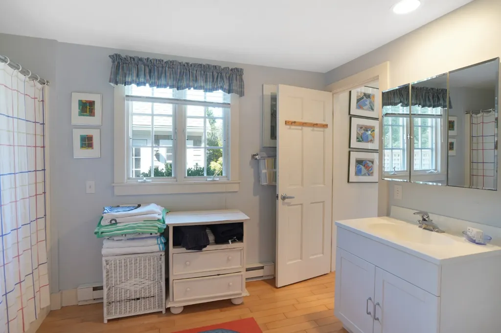 19 Kitts Field Circle Edgartown MA 02539