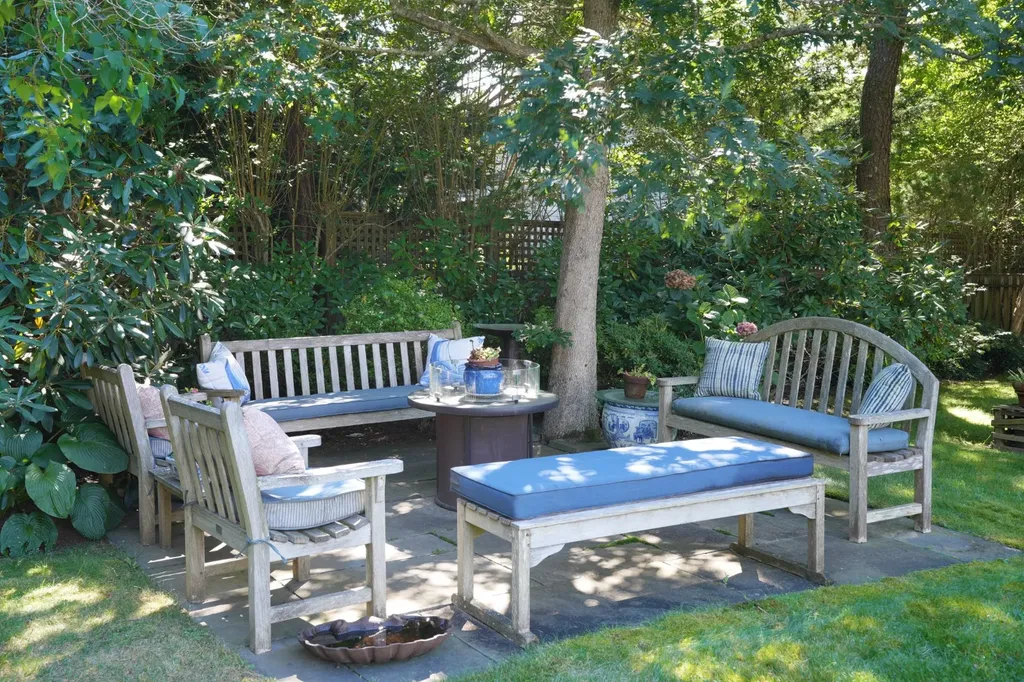 19 Kitts Field Circle Edgartown MA 02539