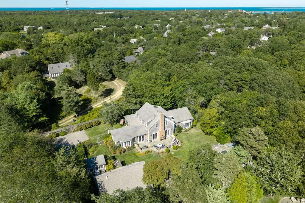 19 Kitts Field Circle Edgartown MA 02539