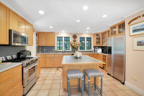 19 Kitts Field Circle Edgartown MA 02539