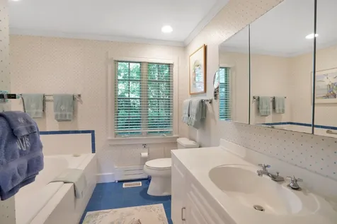 19 Kitts Field Circle Edgartown MA 02539