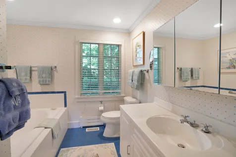 19 Kitts Field Circle Edgartown MA 02539