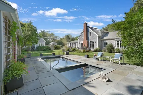 19 Kitts Field Circle Edgartown MA 02539