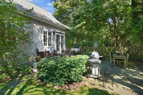 19 Kitts Field Circle Edgartown MA 02539