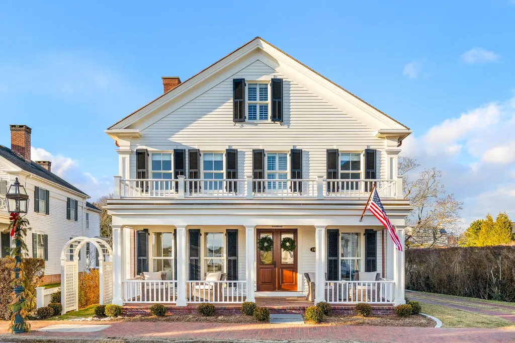 114 North Water Street Edgartown MA 02539