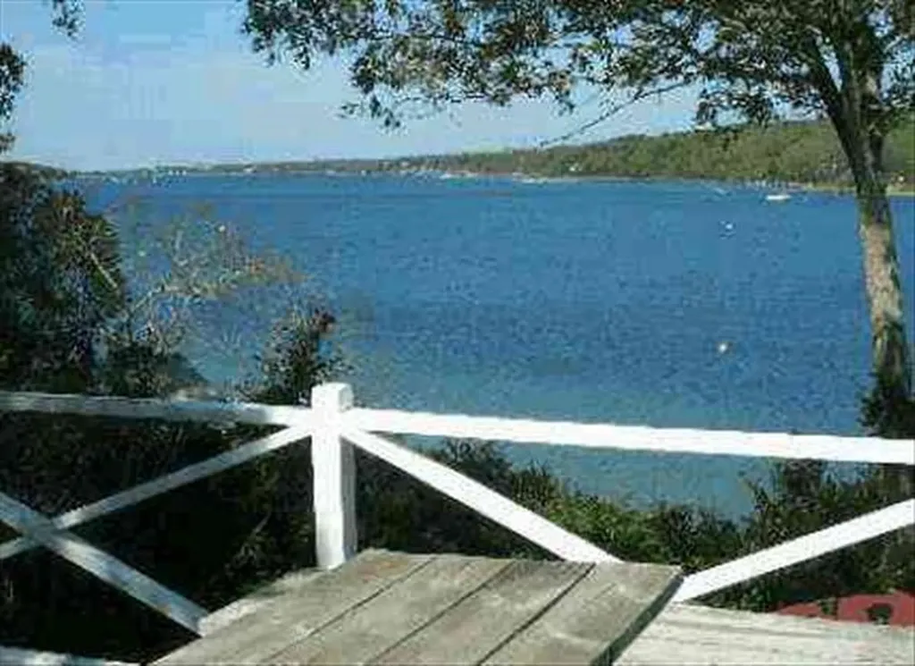 21 Old Oklahoma Road Vineyard Haven MA 02568