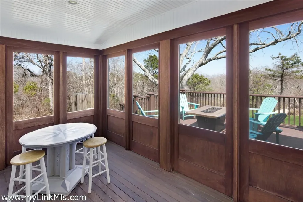72 Chappaquiddick Avenue Edgartown MA 02539