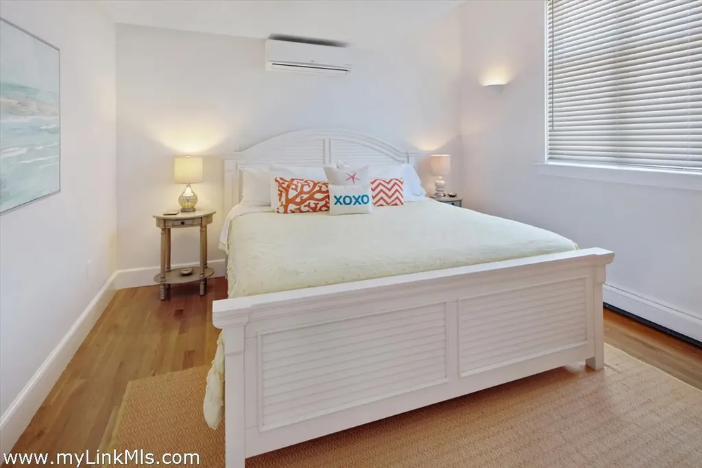 72 Chappaquiddick Avenue Edgartown MA 02539