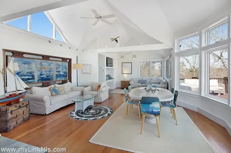 72 Chappaquiddick Avenue Edgartown MA 02539