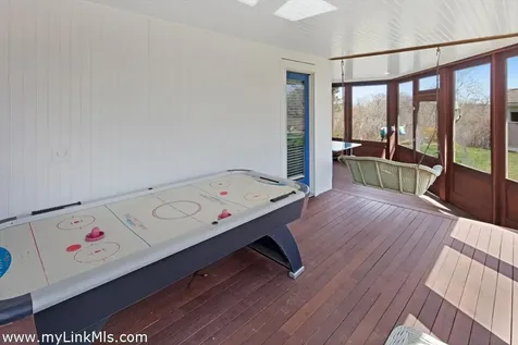 72 Chappaquiddick Avenue Edgartown MA 02539